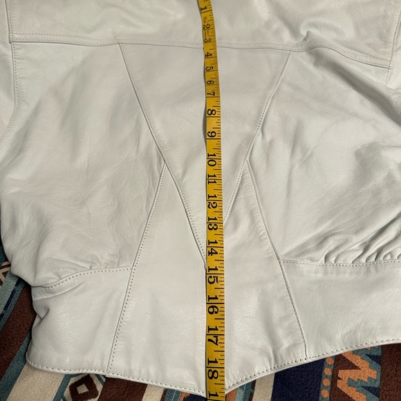 Vintage 1980’s Chia White Leather Jacket in a size M - Picture 12 of 13